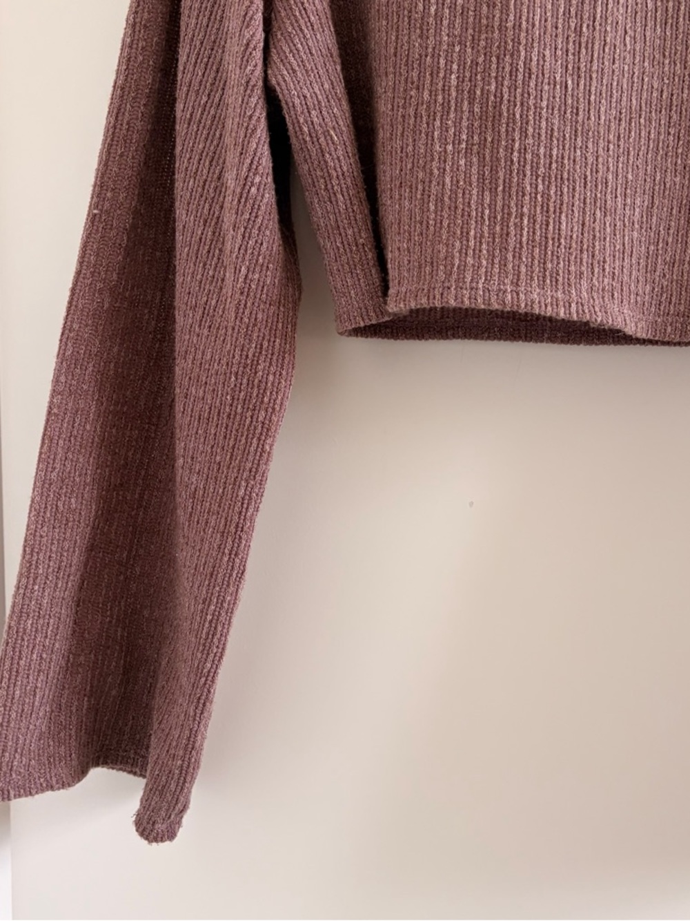 Cropped Ribbed Knit Sweater - Picture 3 of 4